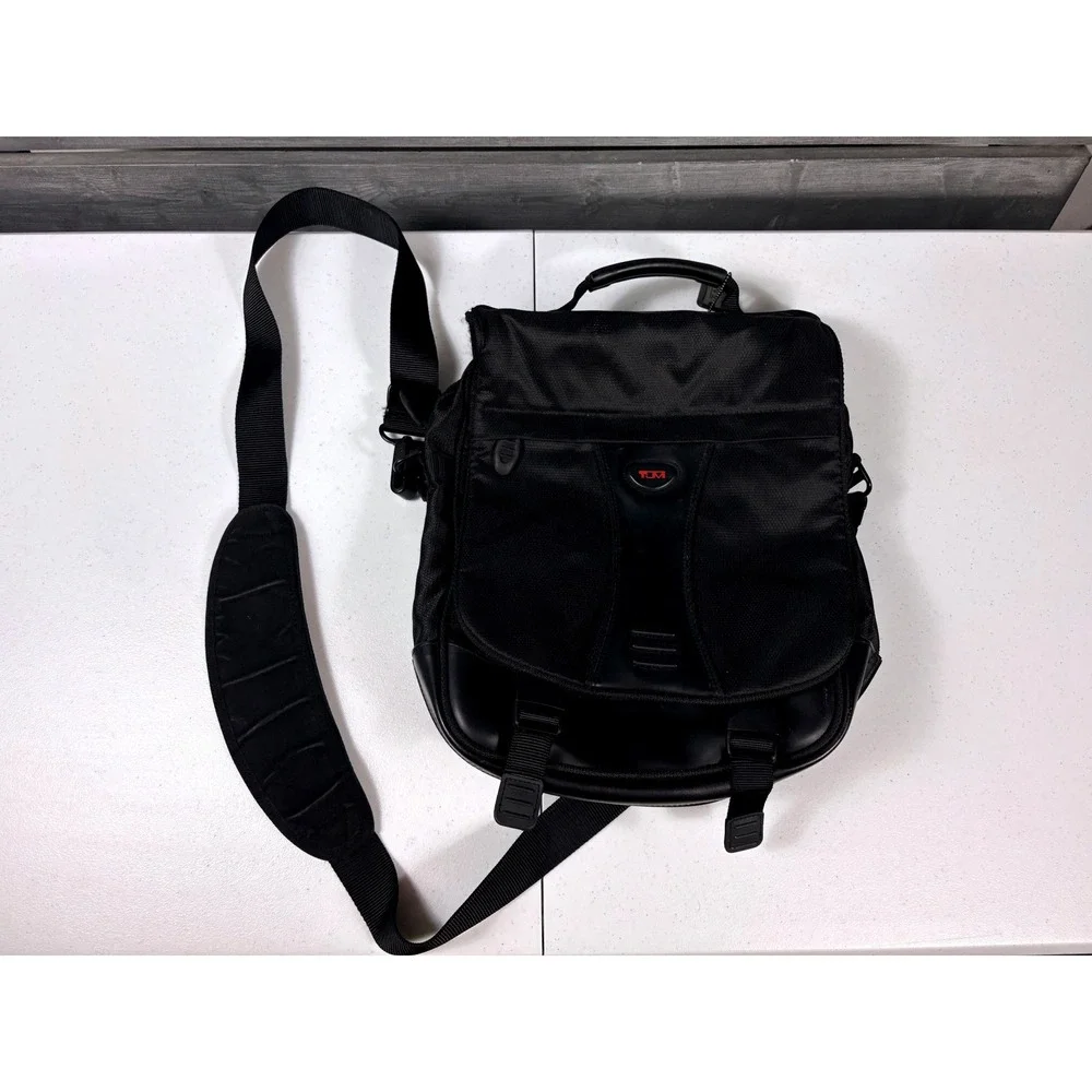 Tumi Ballistic Nylon Messenger Bag Crossbody Laptop Travel Briefcase Strap